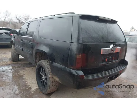 2007 Cadillac Escalade Standard z USA, uszkodzony, nr VIN 1GYFK63817R206887